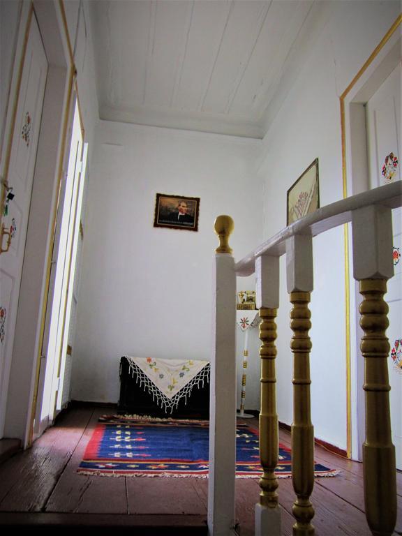 Ayvalik 1881 Pansiyon Buitenkant foto