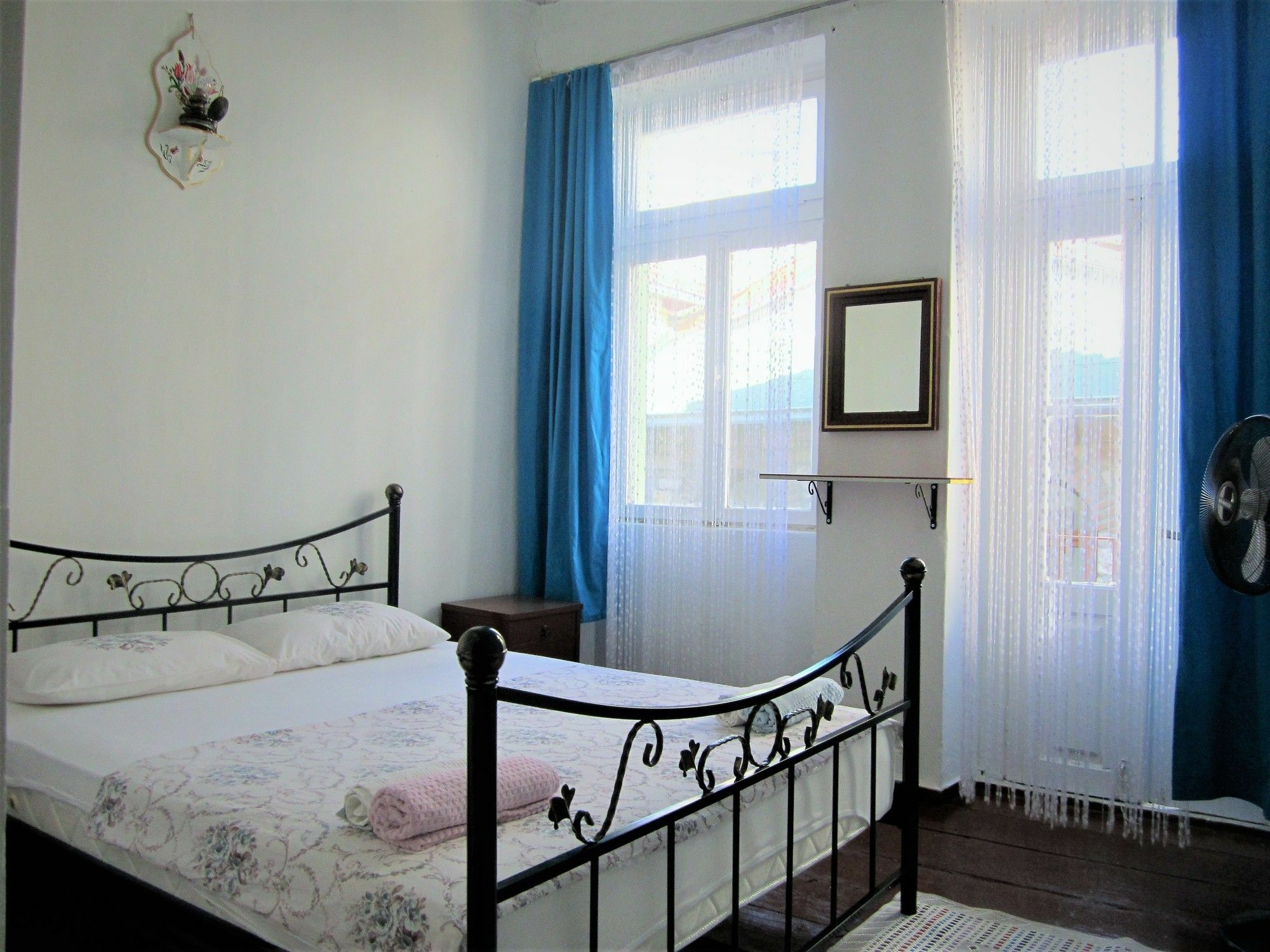 Ayvalik 1881 Pansiyon Buitenkant foto